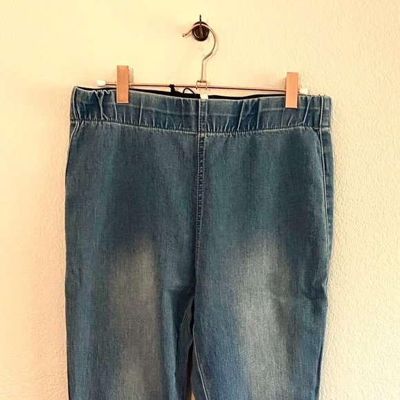 NWT Stretch High Waisted Mega Flair Jeans - Picture 2 of 5